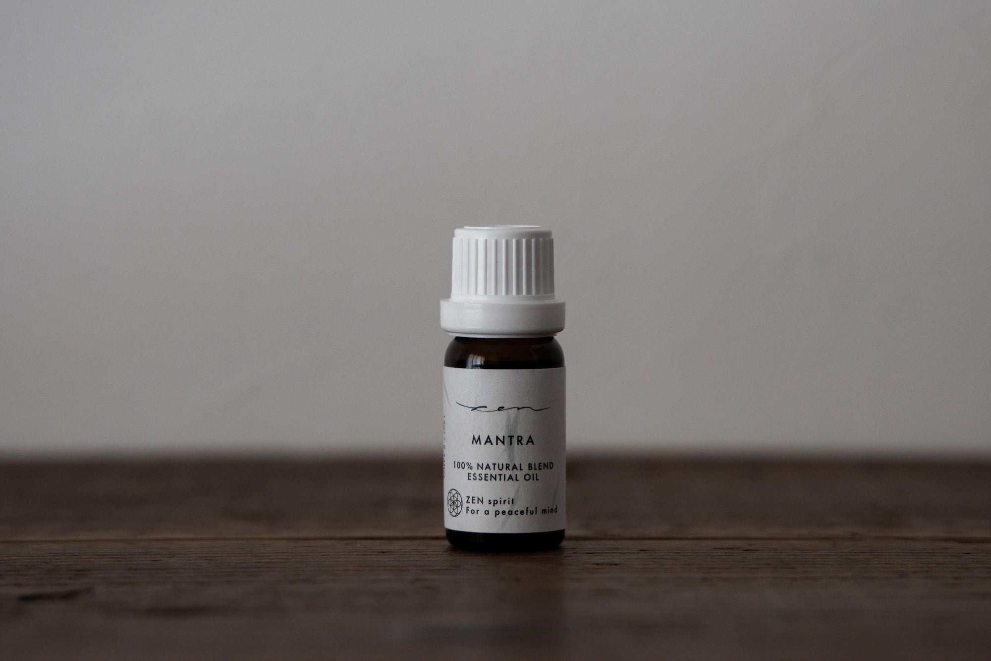 ブレンドエッセンシャルオイル MANTRA (マントラ) 10ml - ZEN